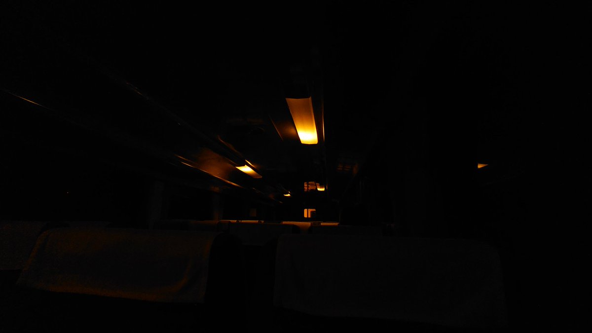 Haruka_Hotaruno's tweet photo. 東武350型の353Fが北館林へ廃車回送されたみたいですね
350型の遺志は500型が受け継いだと、自分は信じています
#350型
#353F https://t.co/ARPjFacyEp