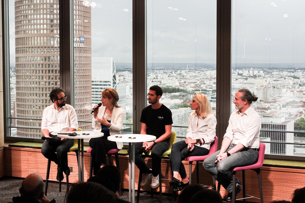 Retour en #photos, sur la soirée #FinTech que j'ai eu le plaisir d'organiser jeudi dernier à la #TourIncity. Nos experts ont pu échanger sur l'impact de la #blockchain sur la finance traditionnelle🌟 #financedécentralisée #web3