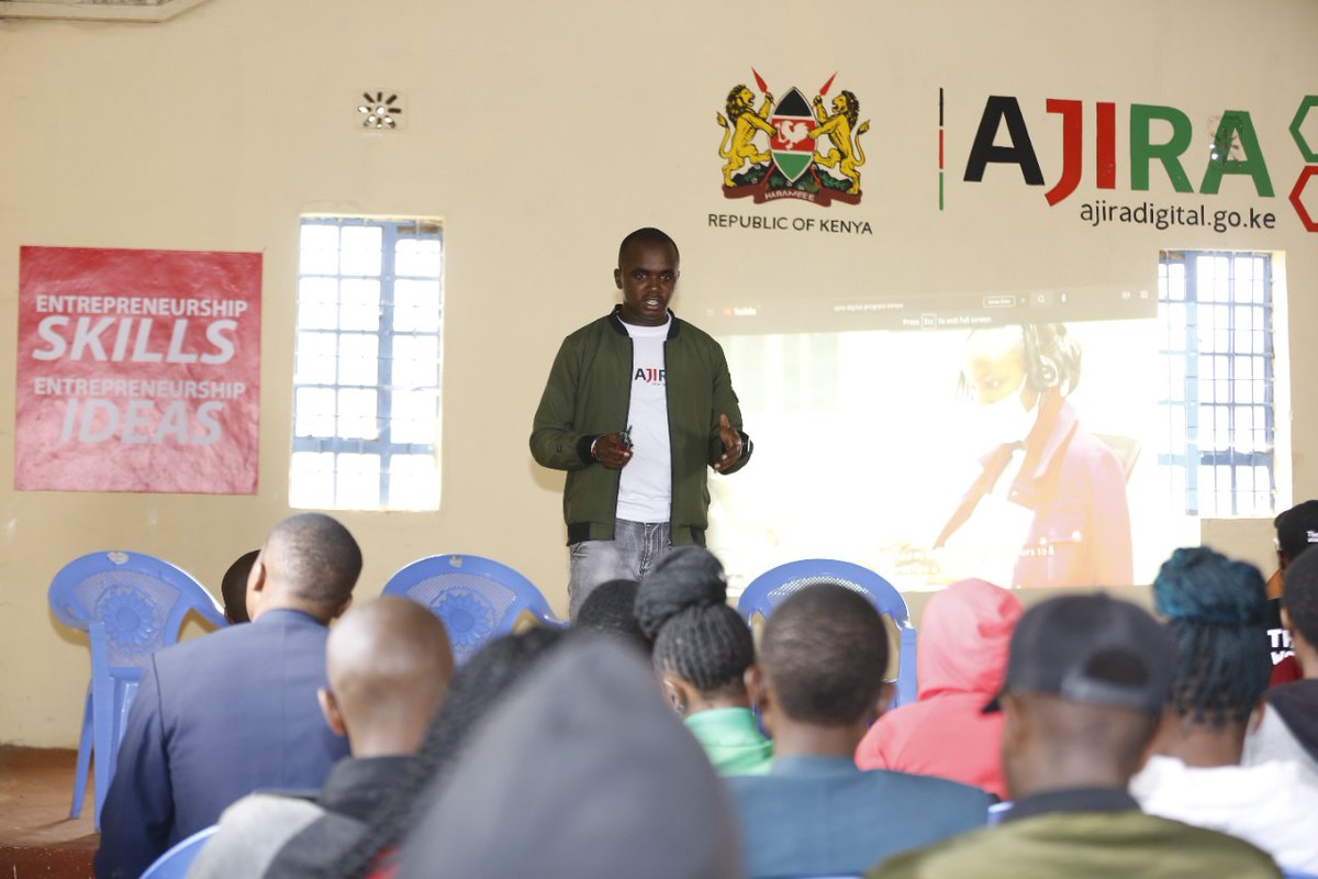 eMobilis's tweet photo. Present for the Online workers exchange program is @BenKabogo,Ajira Central Region Coordinator, @nm_tommas Center Manager Kimende Ajira Youth Empowerment Center,@GEORGETHARAU Center Manager Kinale AYEC and Simon  Kiragu, Center Manager Kagwe AYEC.
#AjiraMashinani @AjiraDigital https://t.co/oDsbvAVQaP