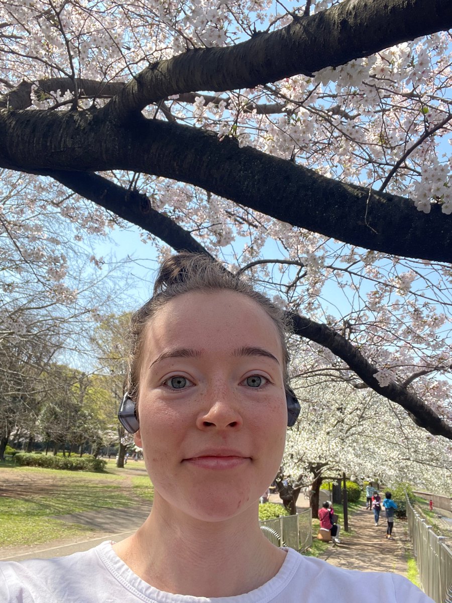 Gaba1to1's tweet photo. Hi, it’s Abi! If any of you have taken my lessons, you know I run almost every morning. I do the same route every day, but it’s not boring. Watching the seasons change is magical! What’s your favourite season? 

#Gabaインストラクター #英語 #英会話 #英語学習 #ルーティーン https://t.co/wVZWDiSL2F