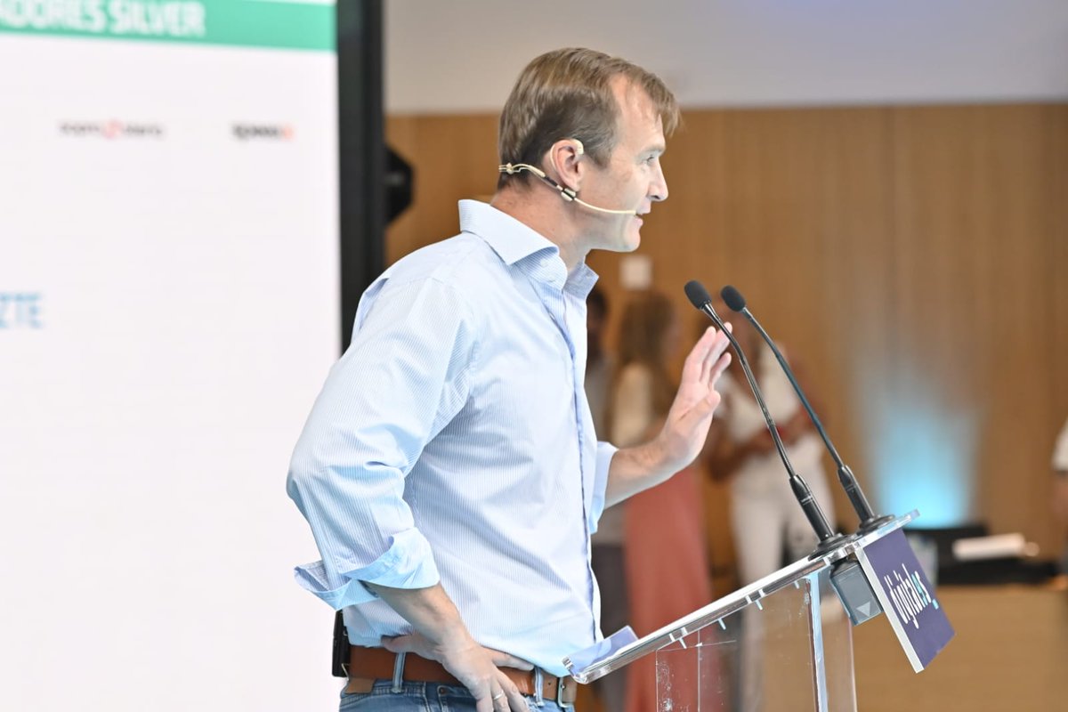 “Queremos atraer talento joven que quieran trabajar en empresas con impacto positivo” continuaba nuestro CEO, <a href="/Maini01/">Meinrad Spenger</a>, en #DigitalES2022, el gran evento del que <a href="/grupomasmovil/">Grupo MASMOVIL</a> es patrocinador.