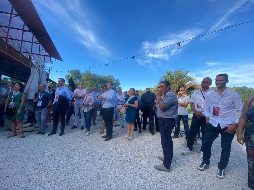 📸 Retour en images sur l'apéro d'été de l'Upe 13 Ouest Métropole • <a href="/MarieBorni/">Marie Borni</a> &amp; Romain Gille, co-présidents Upe 13 Ouest Métropole, recevaient les entrepreneurs du territoire au Tiger's house à Miramas pour partager un dernier moment avec les acteurs économiques locaux.