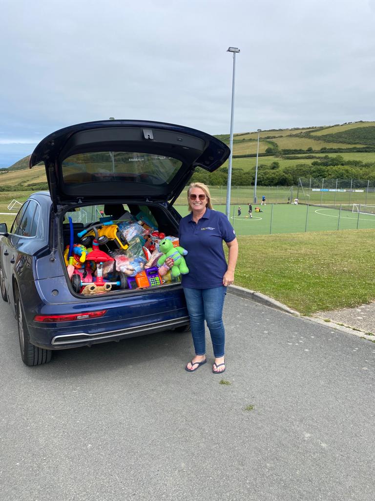 Here’s our Head of Fund Raising Cheryll Rogers <a href="/mhmpoole/">Cheryll Rogers</a> delivering toys to Ukrainian children at The Urdd in Llangrannog.  Cheryll is working together with Thrifty Car and Van Rental, Kite Clothing and Toybox to get donations to where they are really needed.
#togetherwecandomore