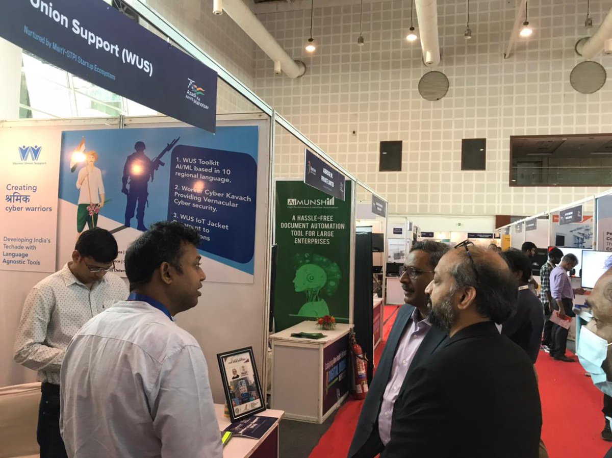 Sh. Arvind Kumar, DG #STPIINDIA visited the stall of @UnionWus ., a #startup with @IncubatorIITK  & interacted about their products & solutions during #DigitalIndia Week 2022. #StartupConference #DIW2022 #STPIINDIA @arvindtw