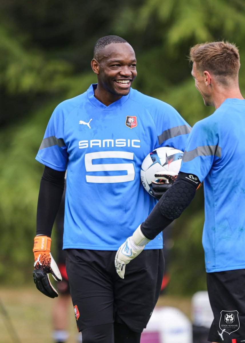 staderennais's tweet photo. [PROS]

🧤 𝗣𝗿𝗲𝗺𝗶𝗲̀𝗿𝗲 𝘀𝗲́𝗮𝗻𝗰𝗲 ✅ https://t.co/juy2S6gAyP