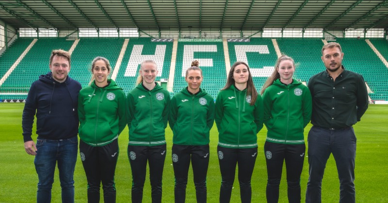 HibernianWomen's tweet photo. 💚 Together.