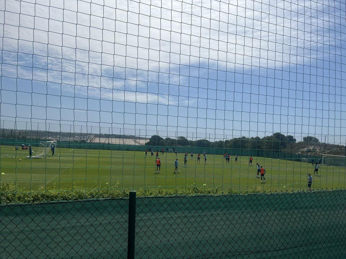 deanobhfc1's tweet photo. The boys training hard this morning #NFFC you reds 🔴⚪️ https://t.co/Rx9swyUzOd