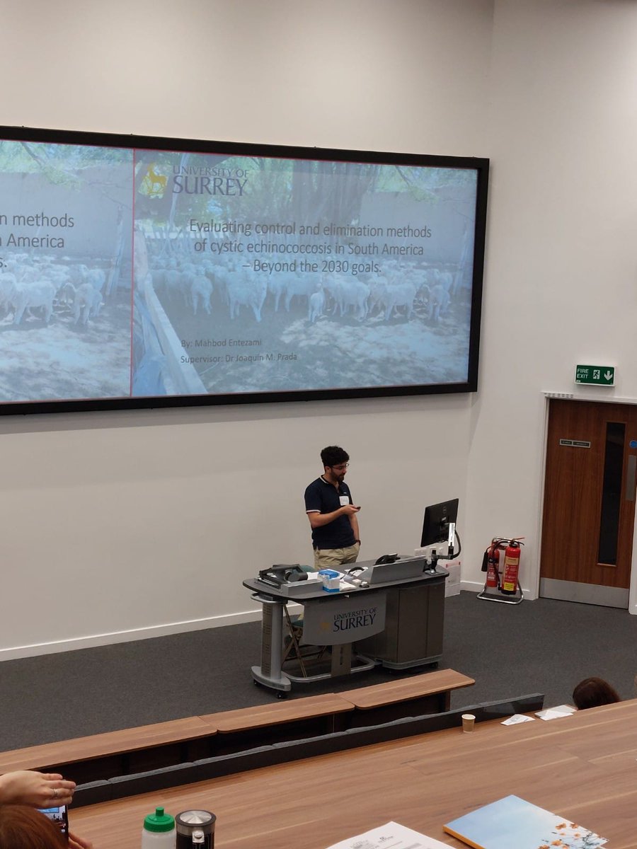 Prada Modelling Lab tweet media