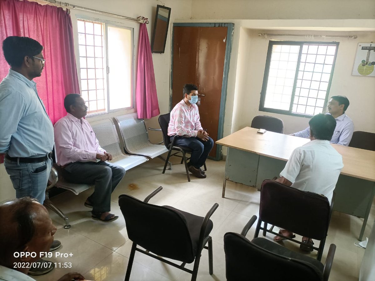 SdmJhalod's tweet photo. આજરોજ સામૂહિક આરોગ્ય કેન્દ્ર( CHC), પેથાપુર તથા લીમડી ખાતે  મુલાકાત, 
📌રોગી કલ્યાણ સમિતિ ની મીટીંગ
📌CHC ની કામગીરી, જરૂરિયાતો બાબતે ચર્ચા તથા ઉકેલ.
(નવા બિલ્ડિંગ, X-ray machines,  દવાઓ, સ્ટાફ ક્વાટર, ambulence, જૂના ભંગાર નિકાલ,  etc) 
@CollectorDahod
@MoHFW_GUJARAT 
@DahodDdo https://t.co/vOA5uQr9S3