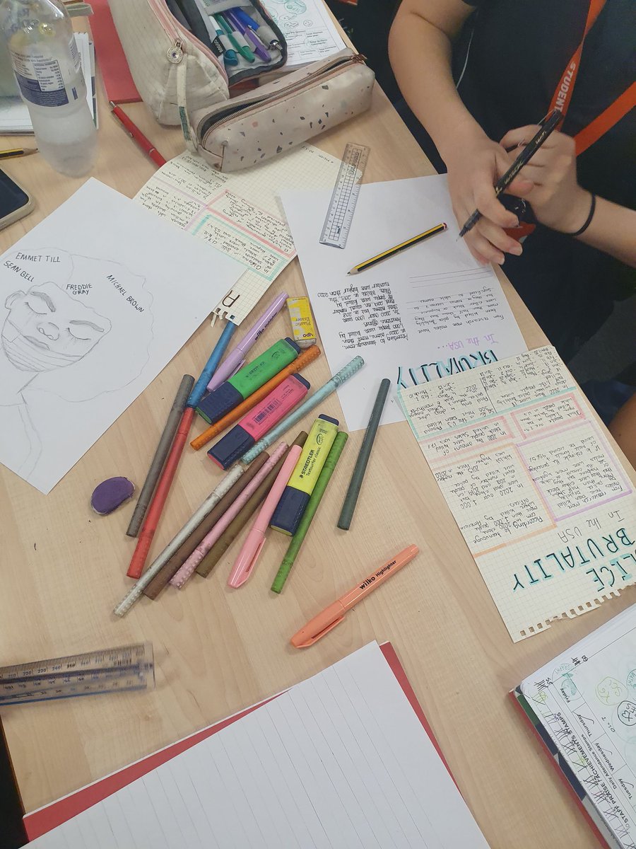 Miss_Hayes_Eng's tweet photo. Year 9 are just starting out on their T.H.U.G project...this is looking like an excellent display in the making! #thehateugive #THUG @BBGAcademy @bbgenglish https://t.co/9MwjZP7fp8