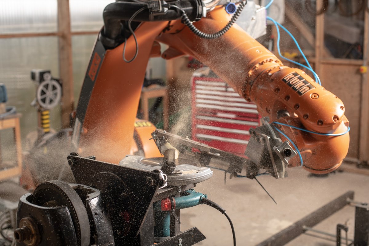 HookePark's tweet photo. Meet Wyatt, the new Architectural Robotics Developer at @hookepark. Wyatt was a D+M MArch 20' graduate who assisted in the design of the Woodland Cabin. His familiarity with the program and high-level technical abilities make him a perfect addition to the Hooke Park staff. https://t.co/SU2RKL3Vug