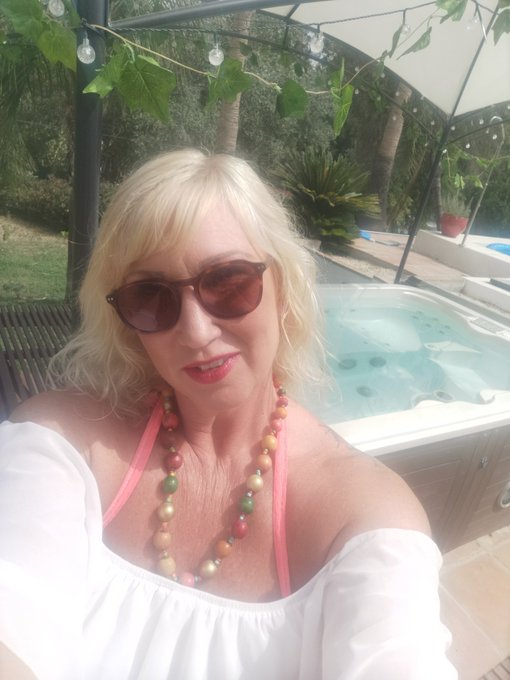 Hot tub shoot today 😍 https://t.co/D8uBhL8sDb<a href="/tag/adultwork"class="tags"><span>#adultwork</span></a>