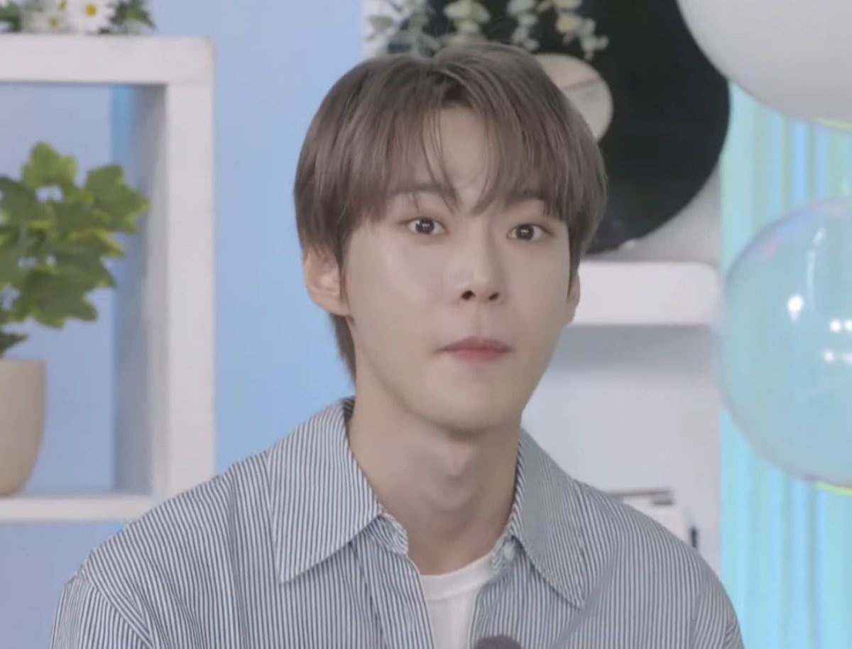 haemjjitokki's tweet photo. doyoung so gorgeous 🥰 https://t.co/ZmClCEONbc