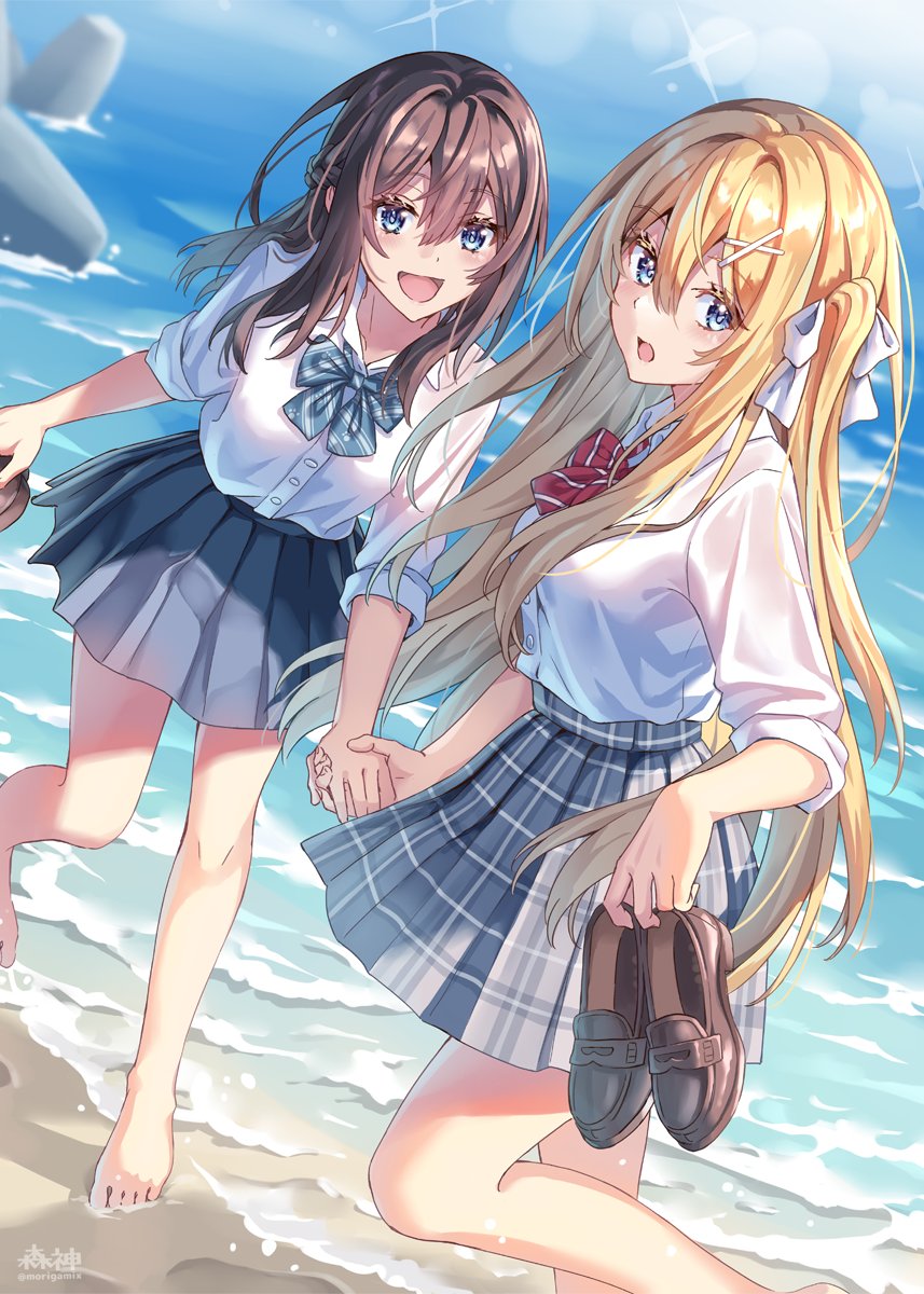 「冷たくて気持ちいいよー！」
海でJKがキャッキャしてる光景はとてもてぇてぇと思うんだ