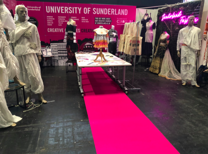 sunderlanduni's tweet photo. Our Fashion students are showcasing their fantastic designs at Northern Fashion week today!
The event is in place to facilitate links between northern industry professionals, spotlighting the great opportunity that lies in the North.
https://t.co/0tQfHd8ZhX https://t.co/jreTwxwfMi