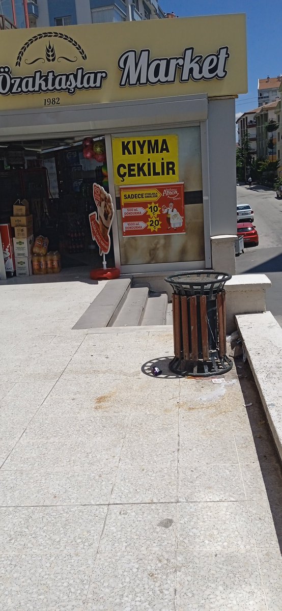 Beyzhnm's tweet photo. Ben de DERT ÇEKİLİR pankartı ile gezicem https://t.co/nVMXQs0pdN