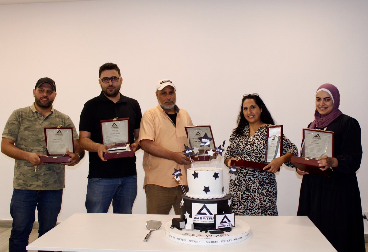 AvertraCorp's tweet photo. Happy 5 & 7 years at #Avertra to our amazing team members! ๐๐
Yesterday we celebrated these lovely people, who have been an essential part of our organizationโs journey and success.
You have all come such a long way, and your contributions continue to inspire us. https://t.co/yo8VGahPR4