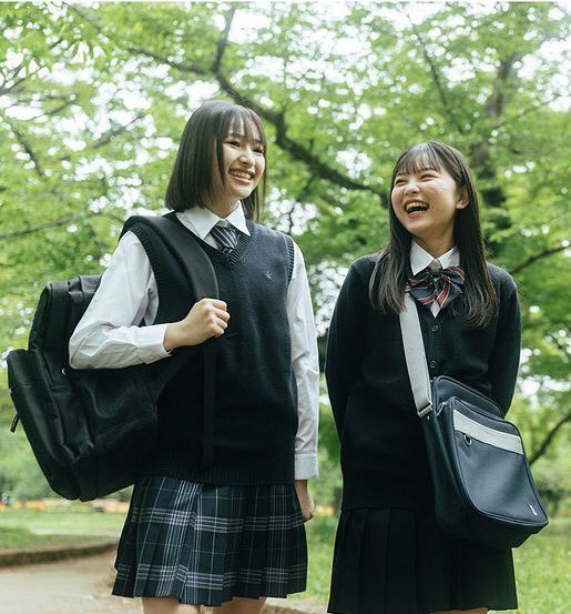 J58938874's tweet photo. #制服 #第一ボタン https://t.co/8jSx1Wlf5C