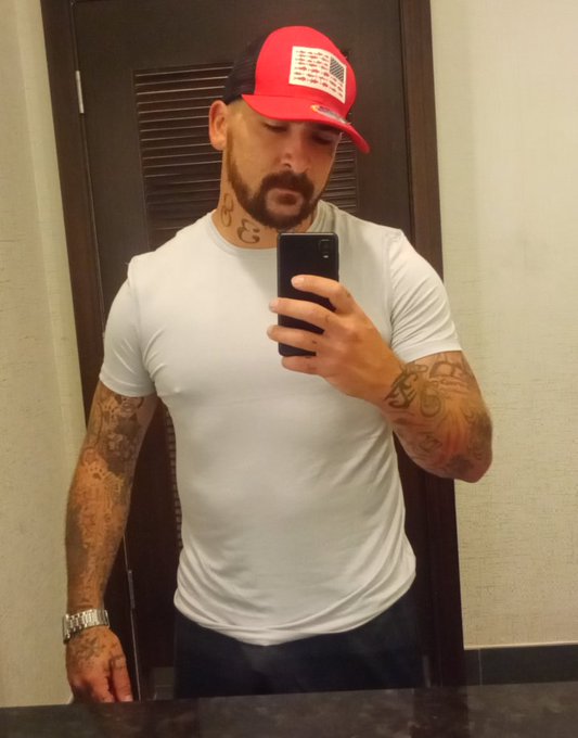 GuitarGuy777’s pics and videos