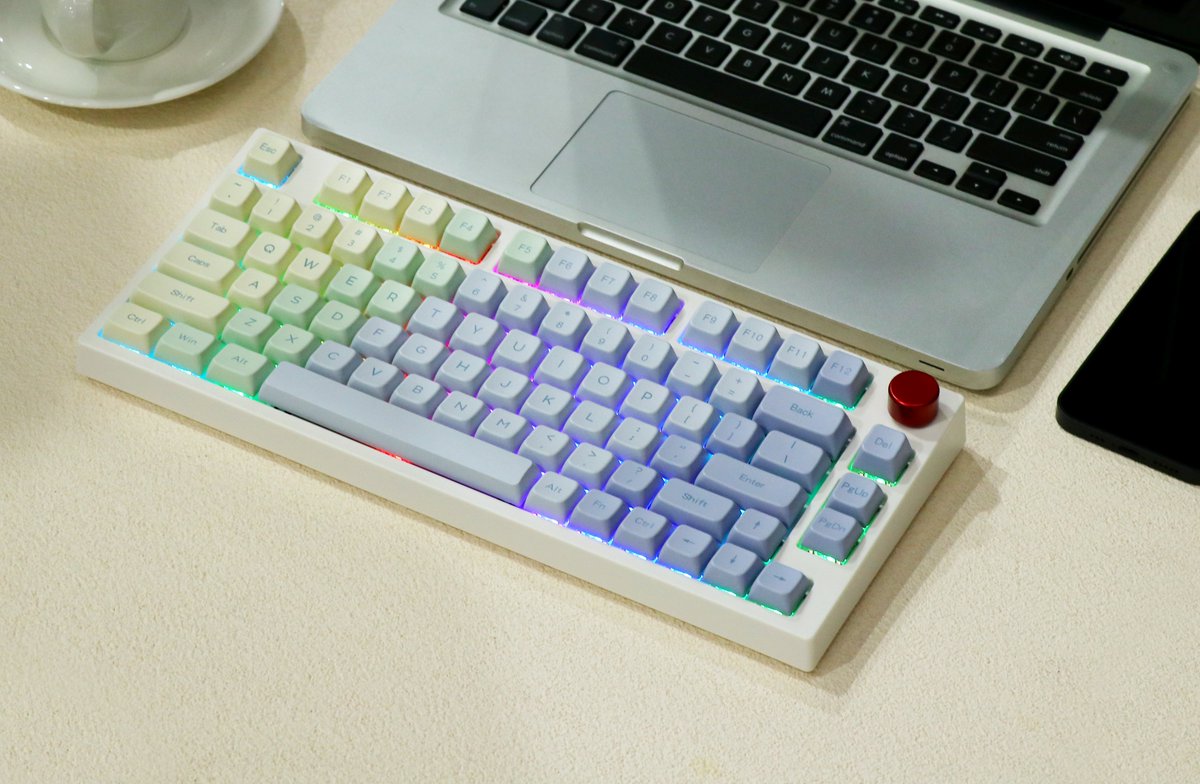EpomakerK's tweet photo. #TH80-NEW COLOR! 🎉
Monet Keycap Theme. 🟣🟡🟢Would you like to try this new color?😎
Find more here:
https://t.co/MwFJNtHatG
________________
#epomaker #epomakerkeyboard #keyboard #keyboards #mechkb #keycap #keycaps #keycapset #keycapsets #mechanical #gaming #gamer #gamerlife https://t.co/tRg3gxQvAs