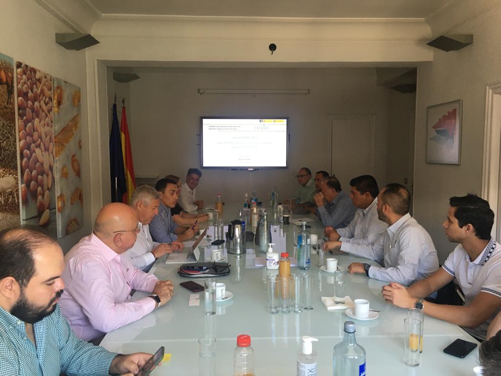 cesfac's tweet photo. Hoy abrimos nuestras puertas a una delegación de representantes institucionales de los sectores de alimentación animal, agricultura e industria alimentaria de varios países hispanoamericanos para conocer las prácticas de sostenibilidad de los sectores españoles homólogos. https://t.co/oPti4yLRLK
