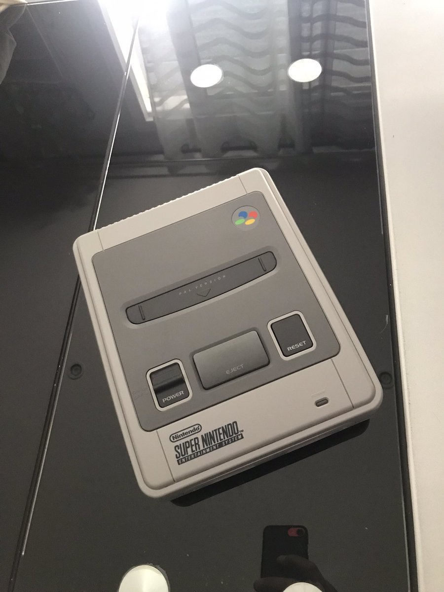 hellrick63's tweet photo. Enfin !!! Ma #snes #chip1 merci @FFVIMan pour tes conseils. (A un tarif décent 40 euros) https://t.co/vXp4Hn8Ek8