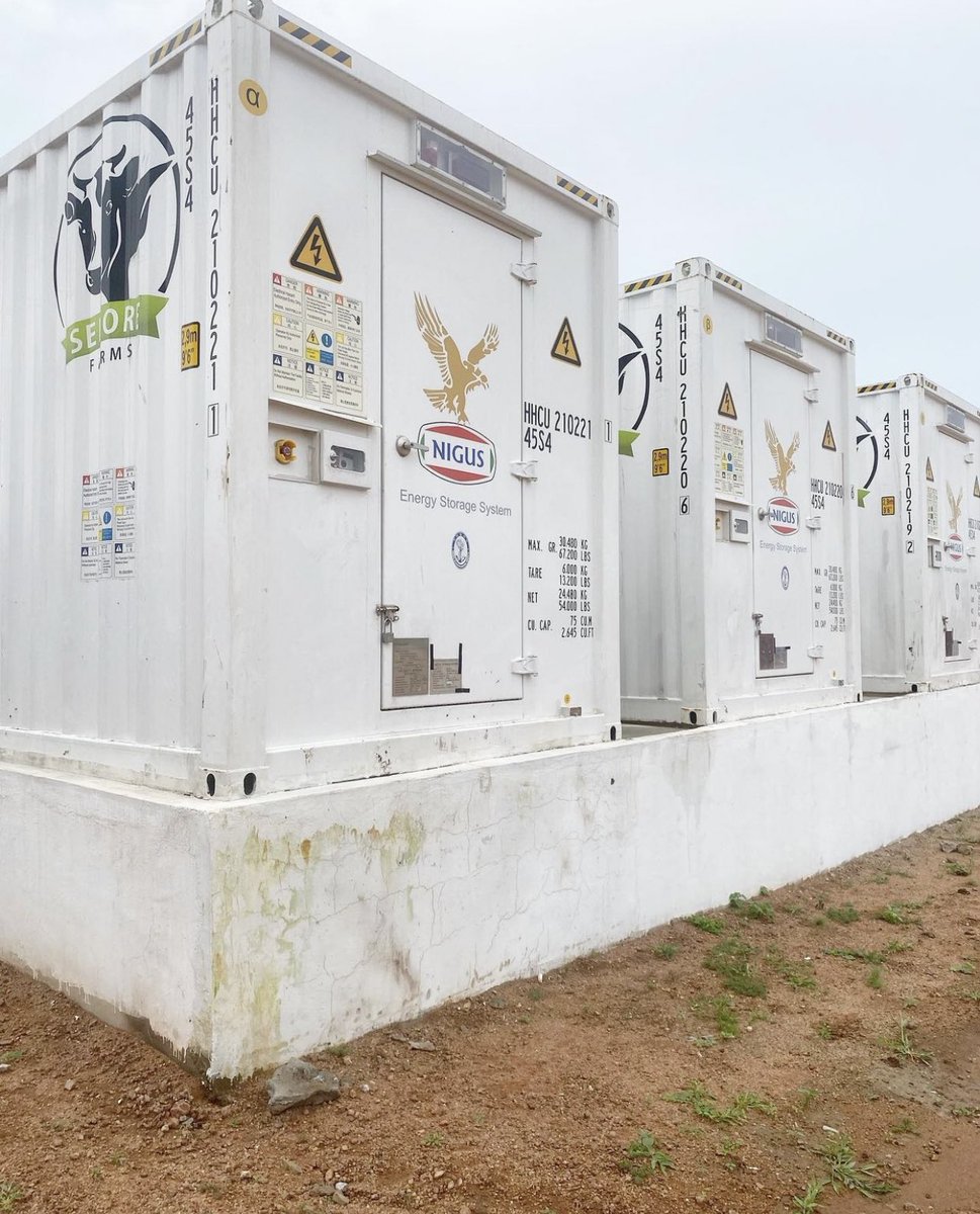 realMalikAdo's tweet photo. Greetings from Yola! 5megawatts up and running on Sebore farms. These battery containers are basically massive power banks, supersized and charged by solar power. No huge generators making noise or costing large sums of money - all Malik Ado Ibrahim technology! https://t.co/qYpdwJzgzL