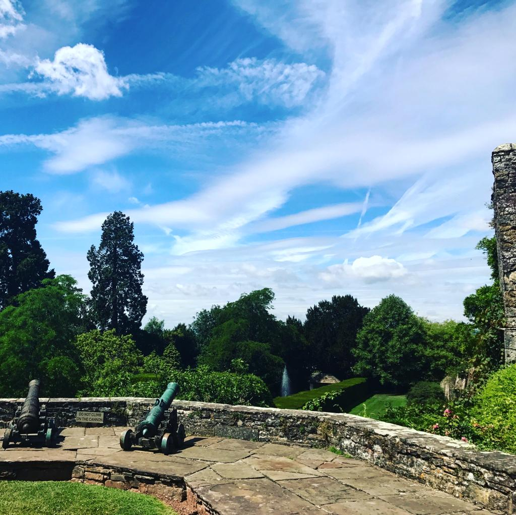 berkeleycastle's tweet photo. Who is ready for the heatwave?
#berkeleycastle #medievalcastle #instacastle #castlesofinstagram #ukcastle #berkeley #canons #britishhistory #travel #architecture #landscape #medieval #travelgram #history #heatwave #july2022 #cannon https://t.co/Wl9yJ8aX45