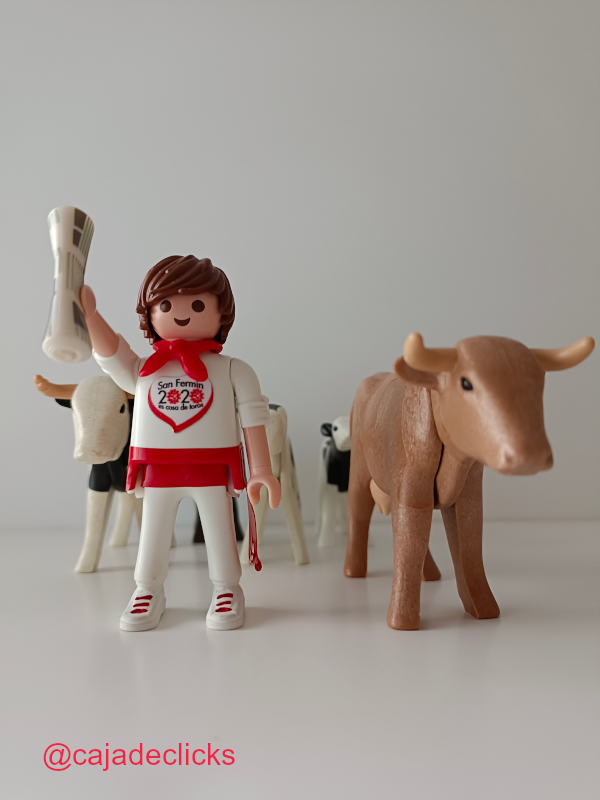 cajadeclicks's tweet photo. ¡¡¡Viva San Fermín Playmobil!!! 🎉🎊🎈 #FelizJuevesATodos #vivasanfermin #Pamplona #Navarra #Turismo #Spain #Chupinazo #SanFermin2022 #Sanfermines #SanferminesRTVE #7dejulio https://t.co/AnNxID5YuO https://t.co/7X0rr29dN0
