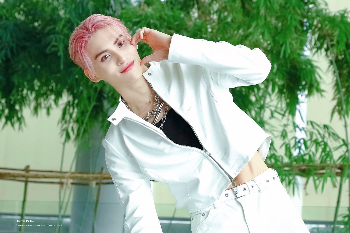 shine970228's tweet photo. 220706 HQ

.💚

#SF9 #에스에프���인                      
#유태양 
#YOOTAEYANG https://t.co/bYfl4YX8Th