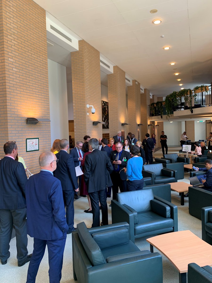 CanadaOIAC's tweet photo. Cette semaine, le Canada s'est joint avec d'autres délégués à l'#OIAC, en quittant la salle du Conseil éxécutif lors d'une déclaration par l'ambassadeur russe avec des mensonges éhontés sur l'#Ukraine.
#EC100. #StandWithUkraine https://t.co/CzJpoAYsdD