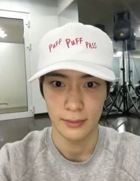 JJHLOOKS's tweet photo. jaehyun 😭😭 https://t.co/Gmg7DUoFOc
