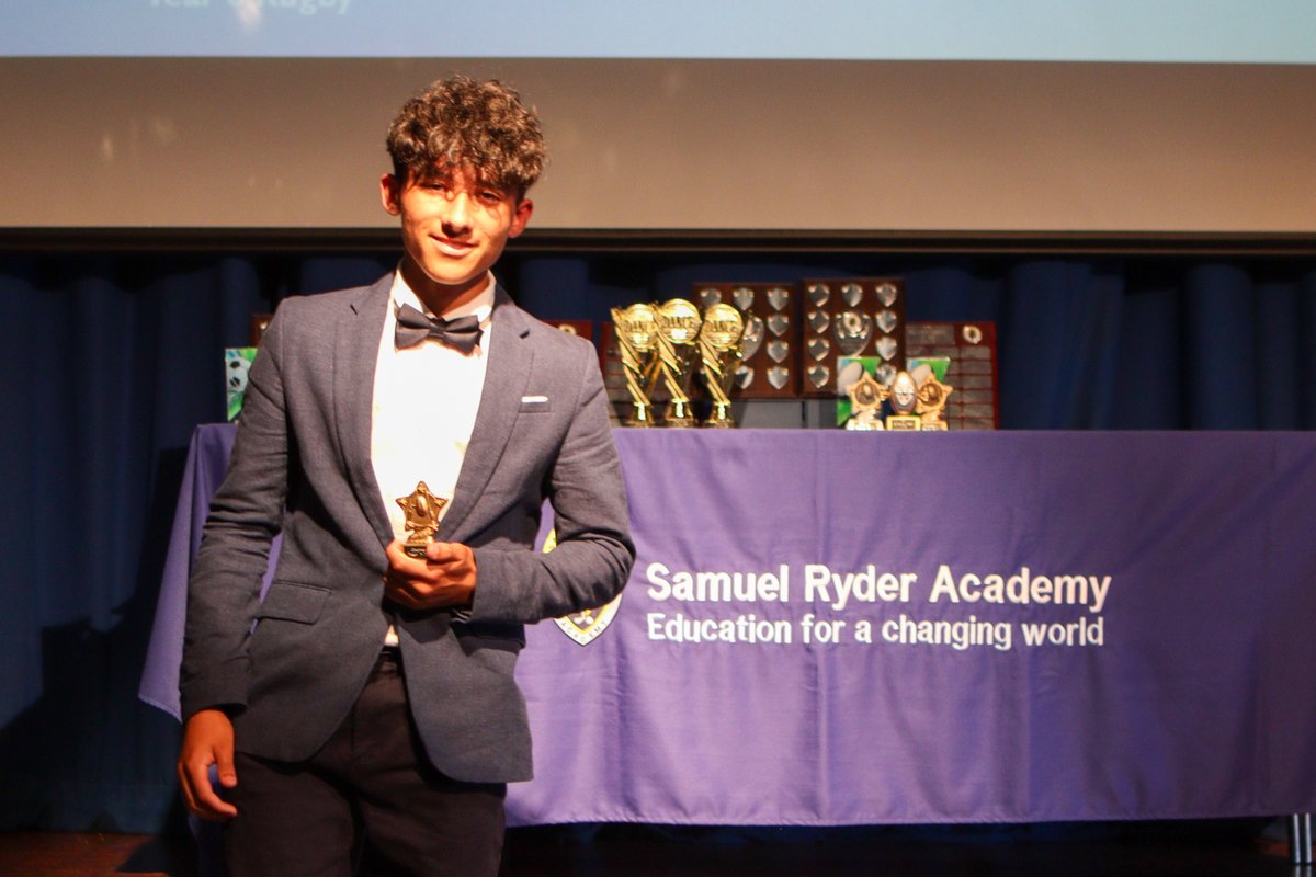 SRA_PE_Dance's tweet photo. Such an incredible way to end SRA's most successful sporting year. Well done to all to all the students who have been involved. A big thank you to parents/carers for supporting us along the way. Roll on next year! #SportsAwardsEvening https://t.co/hOhF0B2olP