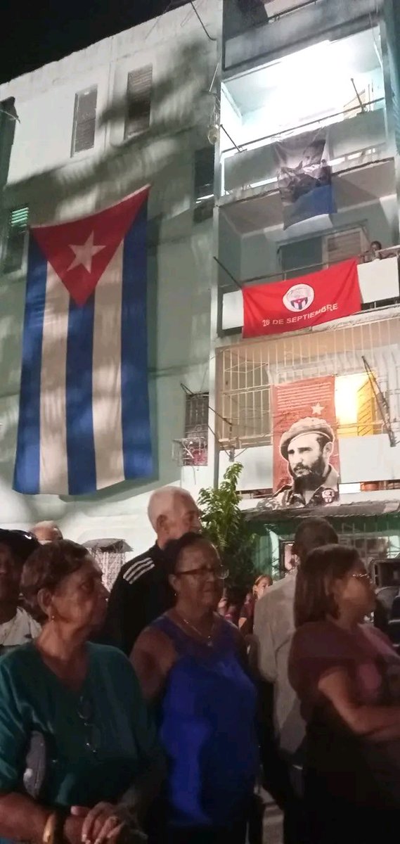 StgoUjc's tweet photo. El Barrio "Rajayoga" de nuestro #SantiagoDeCuba, recibió con los brazos abiertos y mucha alegría, a los Delegados que participan en la IX Asamblea de los Pueblos del Caribe (#IXAPC).
Nos acompañó además, Fernando González, Presidente Nacional del #ICAP.
#CubaPorLaPaz. https://t.co/Efr0Pu2VTP