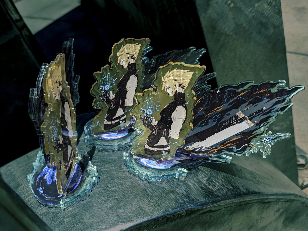 "You just don't get it. There isn't a thing I don't cherish!"

The acrylic standees designed by <a href="/konvee_kou/">Κωnνee🦐</a> are here &amp; they're as awe-inspiring as meteor itself ☁️ Almost all our items are ready! Spirit &amp; Strife's zine packing will be underway soon.
#CloudStrife #FinalFantasyVII