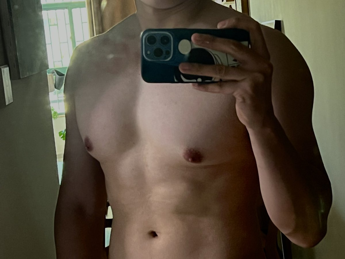 blakingddd's tweet photo. 今早的阳光不错，温度也刚好 https://t.co/kyC36BU8Es