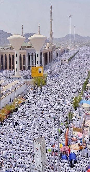 BASHIR_____'s tweet photo. Oh Allah, the Lord of Mercy, make us be presents here📍before we get back to You.🤲❣ https://t.co/s3vzePdo5d