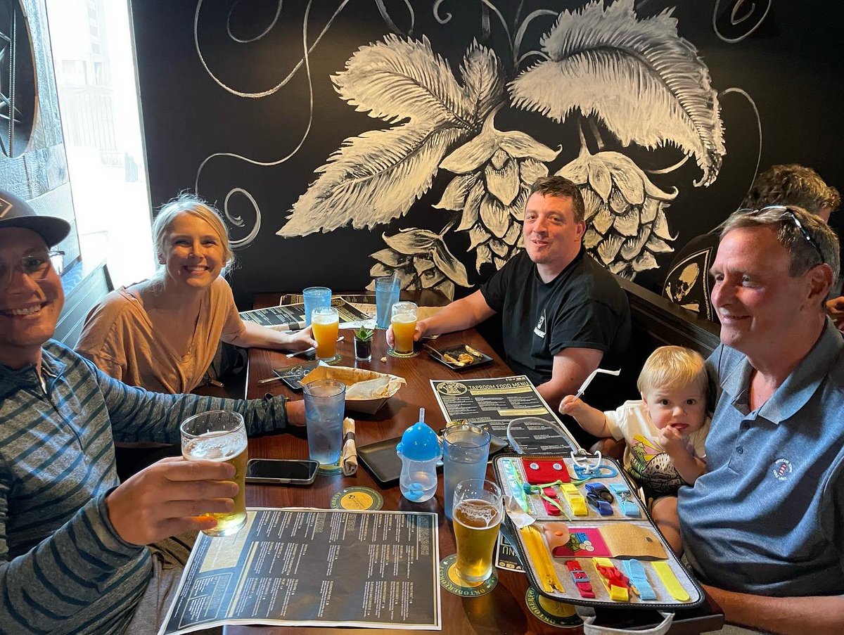 DetroitBrew's tweet image. The Taproom kitchen is officially open! We had a great time the past two day for our soft openings. Thank you to all who made it and helped us iron out the wrinkles. We welcome everyone to visit the taproom. Come grab some beer and food 🍻