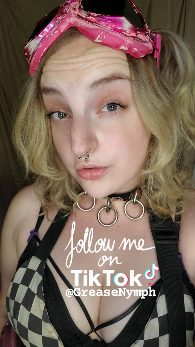 GreaseNymph's tweet image. You should definitely be keeping up with me....if you can 😘