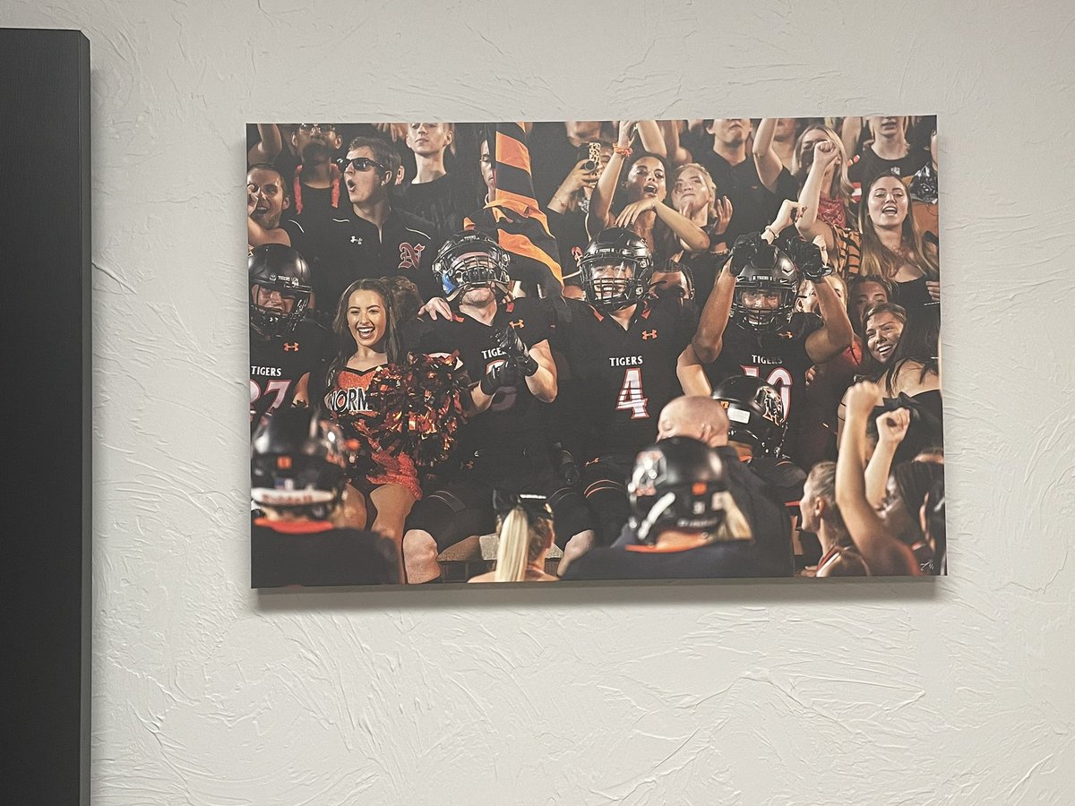 New wall art at the <a href="/KREFsports/">The REF</a> radio studios. <a href="/nhstigerfb/">NHS Tiger Football</a> <a href="/tohara_o/">TD O'Hara</a>