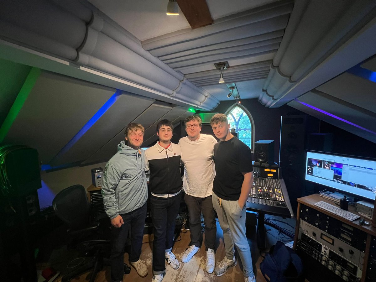 AND THATS A WRAP! 
We’ve finally recorded our debut album, in a total of 12 days, we’ve put together an absolute stomper of an album 
A very special thankyou to Michael Smith who was an absolute geezer and helped us create something we’re really proud of 
CMONNNN 🔥