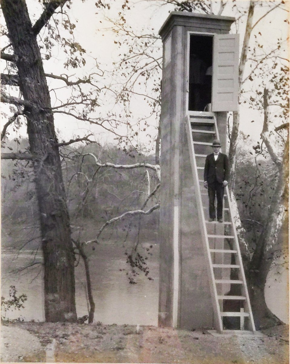 Science in Style. 🤵 

This dapper gent is posing in front of the streamgage at Shenandoah River at Millville, West Virginia in September 1929. This site is still in operation today. #ThrowbackThursday

Dress up for #GageData: ow.ly/mRfG50JQ92r