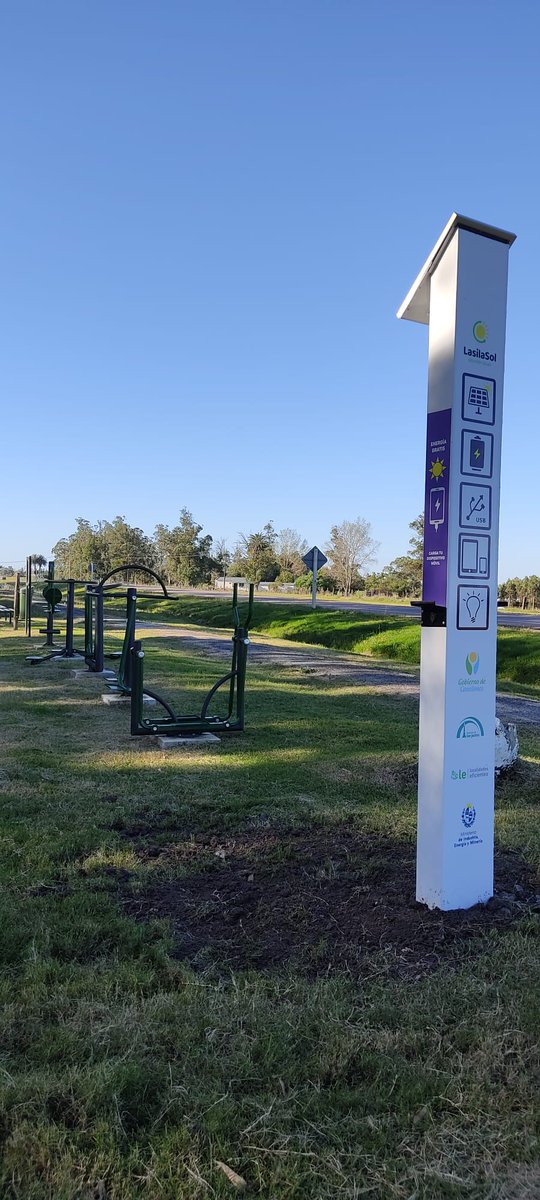 A través de un proyecto participativo del  <a href="/MIEM_Uruguay/">MIEM Uruguay</a>  - Localidades eficientes, el Municipio accedió a la instalación de bancos solares que permiten cargar tu celular, calentadores de agua para vestuarios evitando así el mal uso de la energía eléctrica.
<a href="/CristianFB09/">Cristian Ferraro</a>