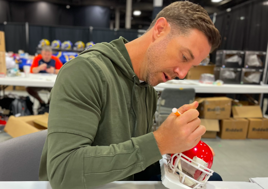 TSEKansasCity's tweet photo. ❓ MYSTERY MONDAY ❓

Mystery autographed mini helmets are back in stock today!

We have 20 available today!

When they're gone- they're gone!

⬇️⬇️⬇️

https://t.co/OHEdHPFcLn https://t.co/1vsFPxFV3D