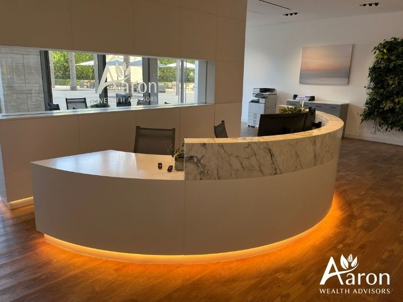 AaronWealth's tweet photo. Last week our CEO Gary Hirschberg visited Georgette Condos, Brittany Carr, and Alex Fedynsky at the Newport Beach, CA office! They discussed building our growing team and visiting clients in the Orange County and Los Angeles areas. https://t.co/Ij5AOxR67Y
