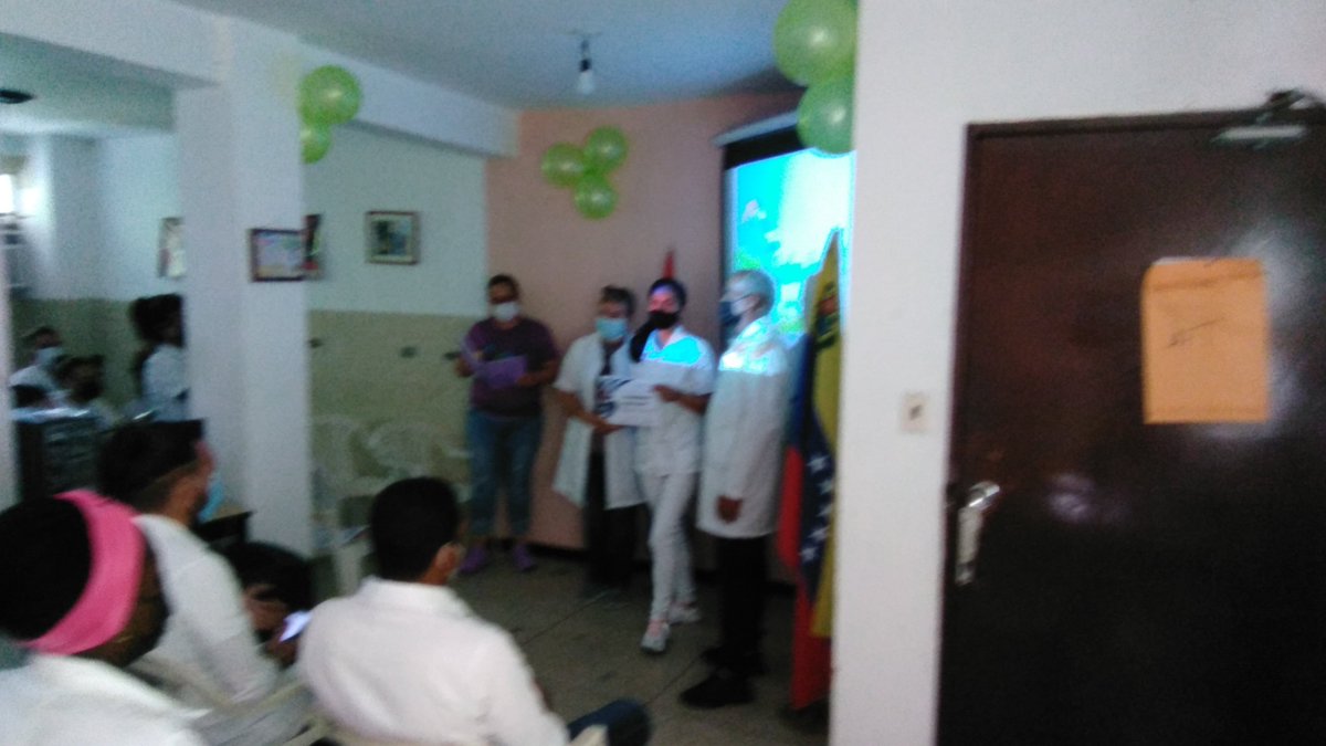 Recibe la Lic. Ana Osorio del <a href="/CDIHugoChavez/">CDI Hugo Chavez Frías</a>, reconocimiento en el Activo Juvenil de estado Nueva Esparta <a href="/MedicaEsparta/">Misión Medica Cubana Nueva Esparta</a>. #CubaCoopera #CubaPorLaVida <a href="/cubacooperaven/">Brigada Médica Cubana en Venezuela</a> <a href="/DC_Odontologia/">Odontología Distrito Capital</a> <a href="/MINSAPCuba/">Ministerio de Salud Pública de Cuba</a> <a href="/LaoTexido/">Dra. Anika LaO Texido</a> @AliuskaqDms