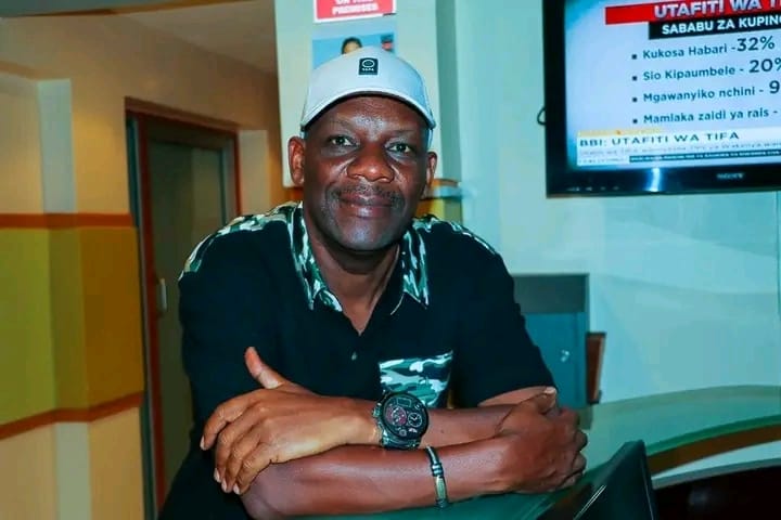 Radio Citizen (@radiocitizenfm) on Twitter photo Mibibi na mijizee? hali yenu vipi? ni wakati wa kujirusha ndani ya #GoodEveningKenya naye JK Kamau Munyua 8pm-12am <a href="/nyambega_jared/">Jared Nyambega Ekwinini</a>
TBT yako ni gani? #DriveOnReloaded #RadioNumberOne Mibibi na mijizee? hali yenu vipi? ni wakati wa kujirusha ndani ya #GoodEveningKenya naye JK Kamau Munyua 8pm-12am <a href="/nyambega_jared/">Jared Nyambega Ekwinini</a>
TBT yako ni gani? #DriveOnReloaded #RadioNumberOne
