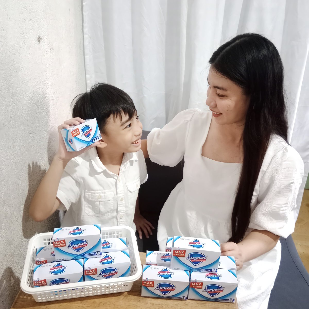ijacobtorrendon's tweet photo. I'm very fond of this New Safeguard Max Pinabango. This new product makes my family feel clean, germ free and feel long lasting fragrance.
#5pmBacteriasmCheck
#SafeguardPH #SafeguardMaxPinabango #MemshiesXSafeguard #Ad @Safeguard_PH https://t.co/6Auf9Z4BAR