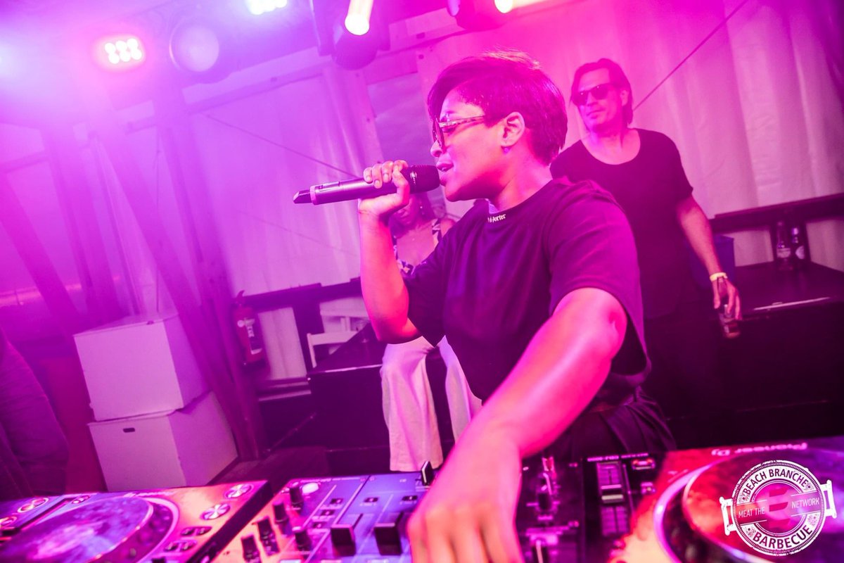 JenCookeMusic's tweet image. I’ve got nothing but love for you💜 #vocaldj #jennifercooke 📸 @JordiWallenburg