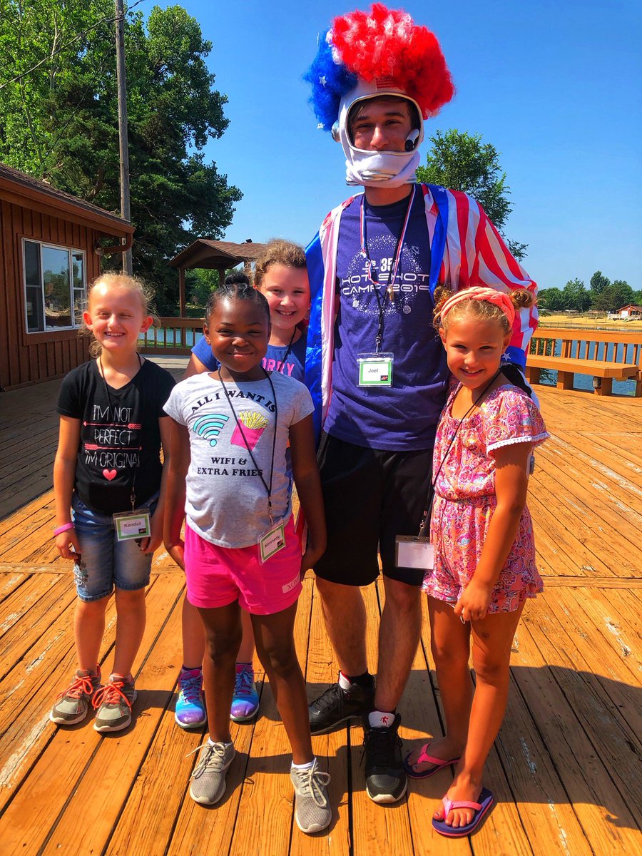 Happy #throwbackthursday !! This week we’re throwing it back to camp (again)! What’s your favorite camp memory? #dys #type1community #t1d #hotshots
